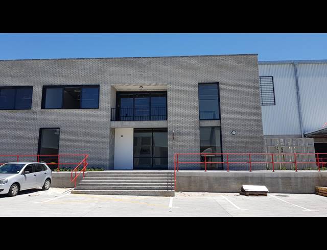 8,330M² WAREHOUSE TO LET IN BELLVILLE SOUTH INDUSTRIA